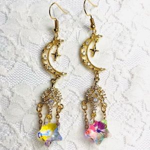 Elegant crescent moon chandelier earrings